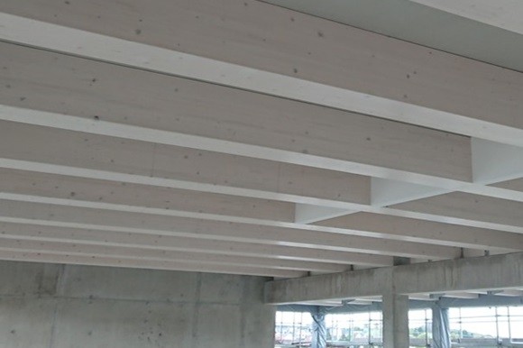 Mehrgeschossiger Bau