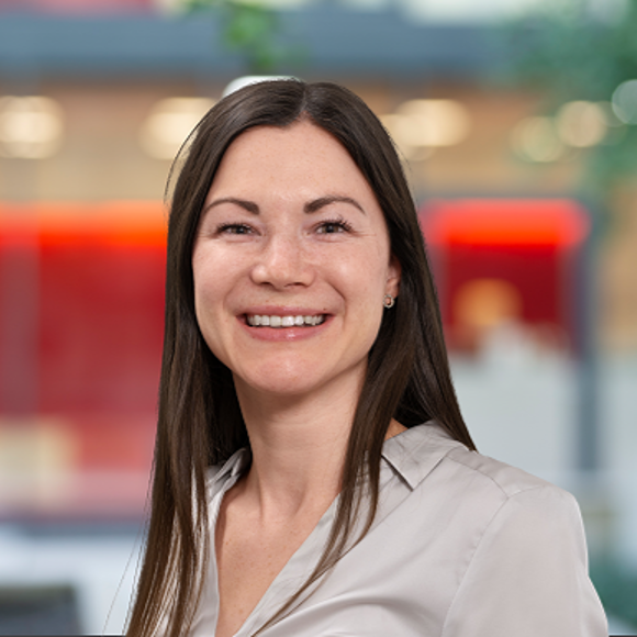 Juliane Bayer